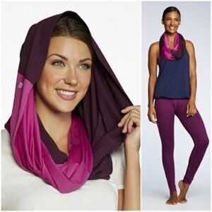Fabletics Two Tone Infinity Mix Media Scarf in Plum Mulberry OS